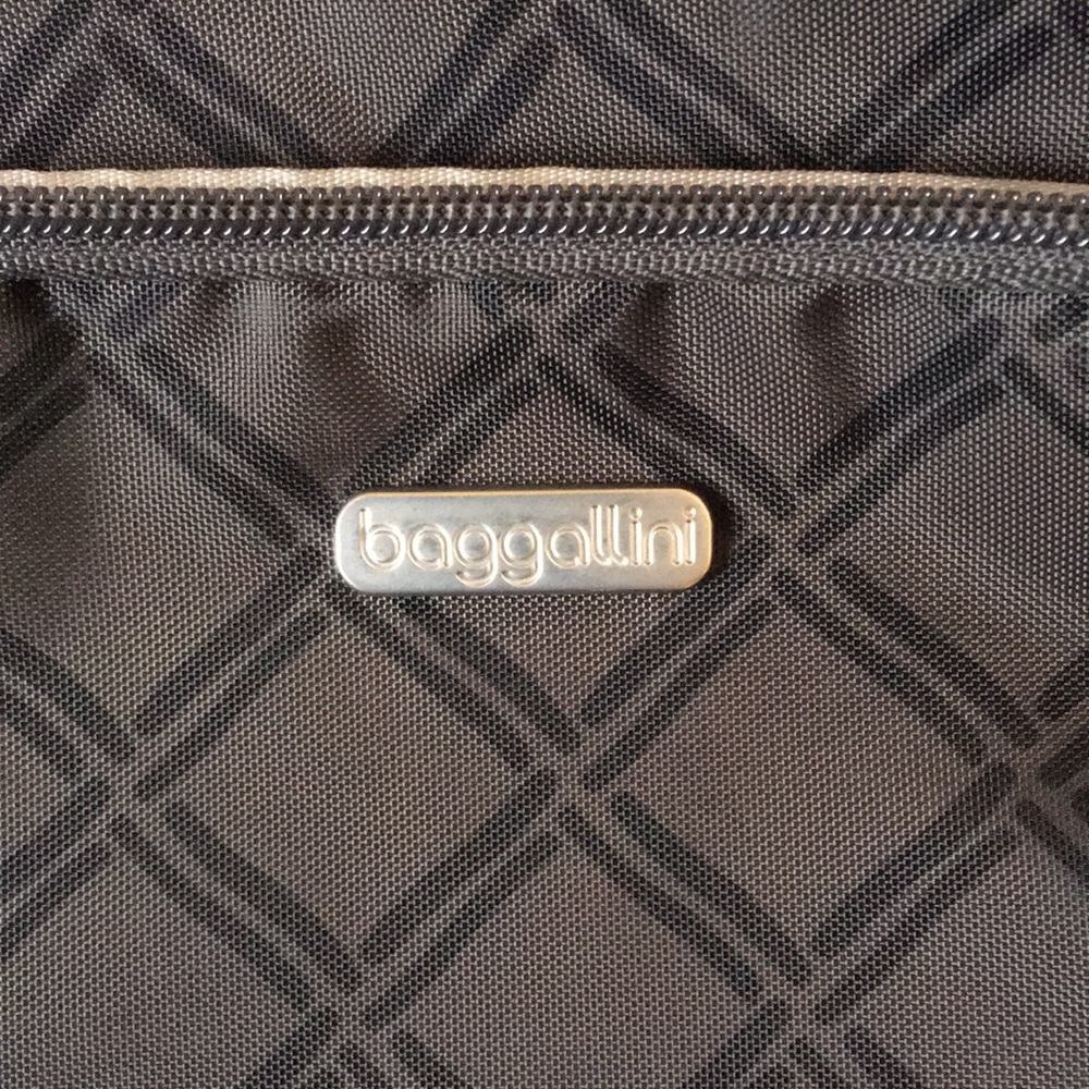 Small/medium grey baggallini - Picture 3 of 5